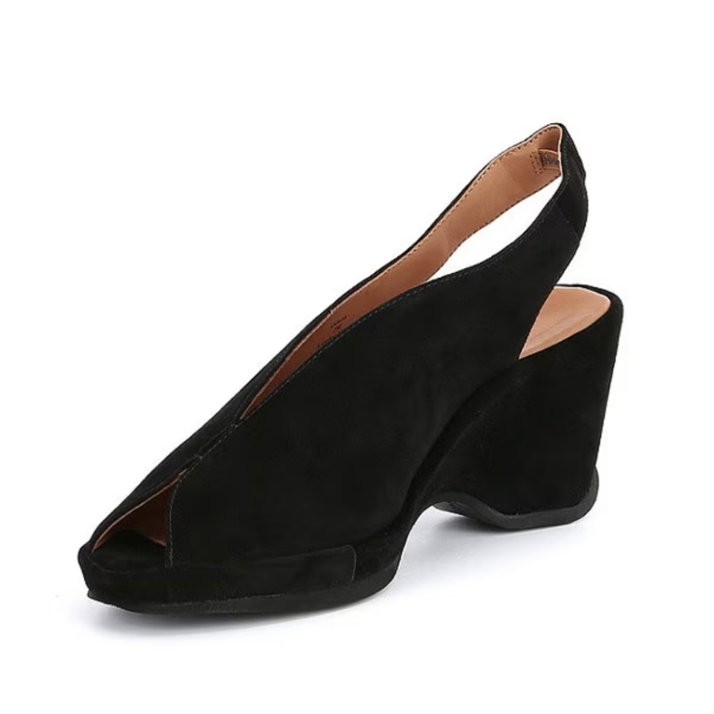 L'AMOUR DES PIEDS* Cloud like memory foam genuine suede leather heels